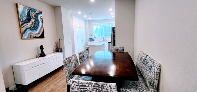 Foto del edificio - 16065 NW Frog Ln