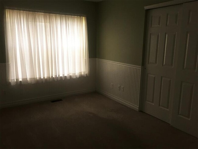 Foto del edificio - 1 Fox Meadow Cir