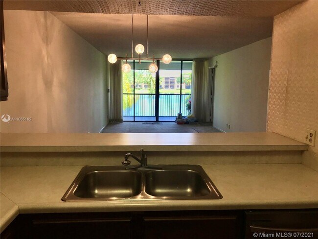 Building Photo - 5722 Coral Lake Dr
