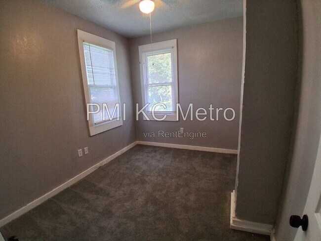 Building Photo - 4607 Olive St