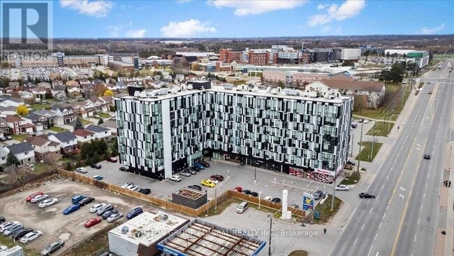 Building Photo - 1900 Simcoe St N