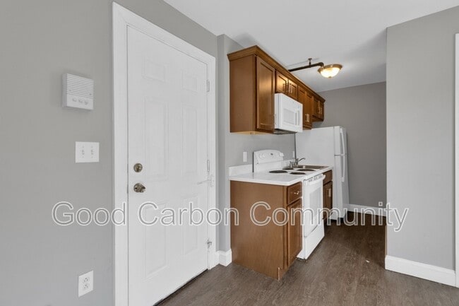 Foto del edificio - 618 Elmwood Ave
