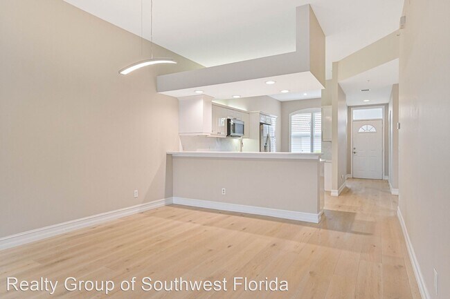 Building Photo - 2 br, 2 bath House - 14530 Red Fox Run #203