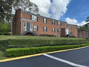 Community - Live Oaks @ 275