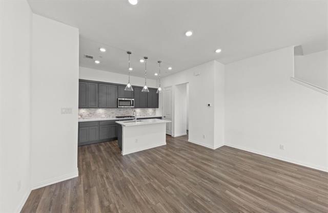 Foto del edificio - 1048 Keene Rdg Dr