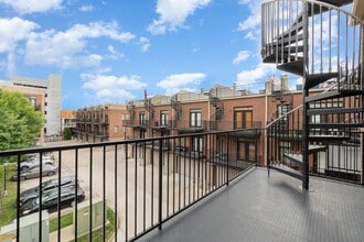 Building Photo - 338 Harrison St