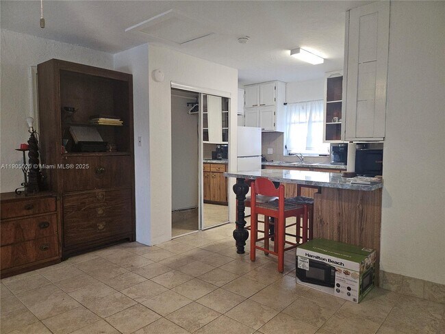 Foto del edificio - 305 SE 12th Ave