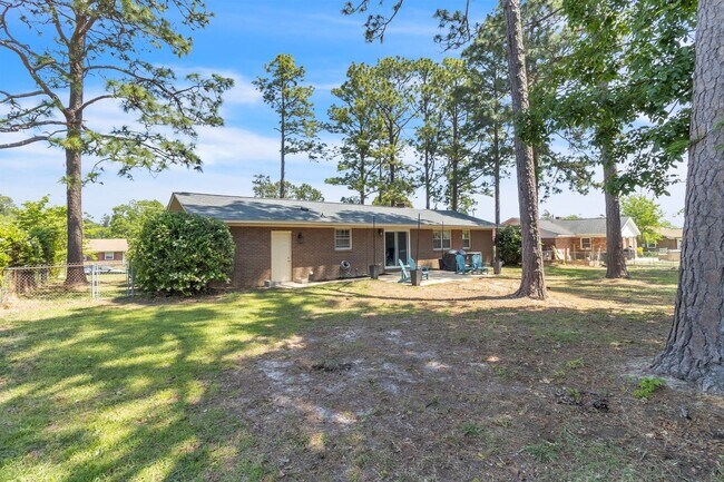 Foto del edificio - Updated 3 Bedroom, 2 Bath Home – Minutes from Fort Bragg!