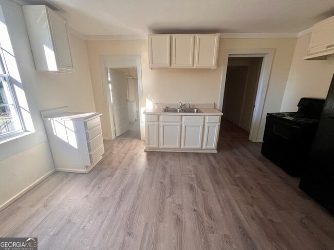 Building Photo - 1202 Juniper St