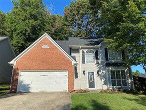 Building Photo - 640 Suwanee Lakes Cir NW