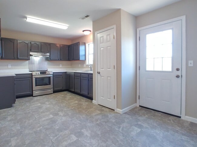 Building Photo - 3905 Hillside Terrace Ln