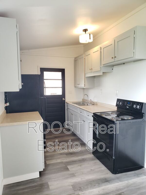 Building Photo - 219 Rawson Dr
