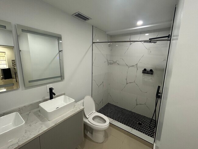 Foto del edificio - 2463 Lincoln St