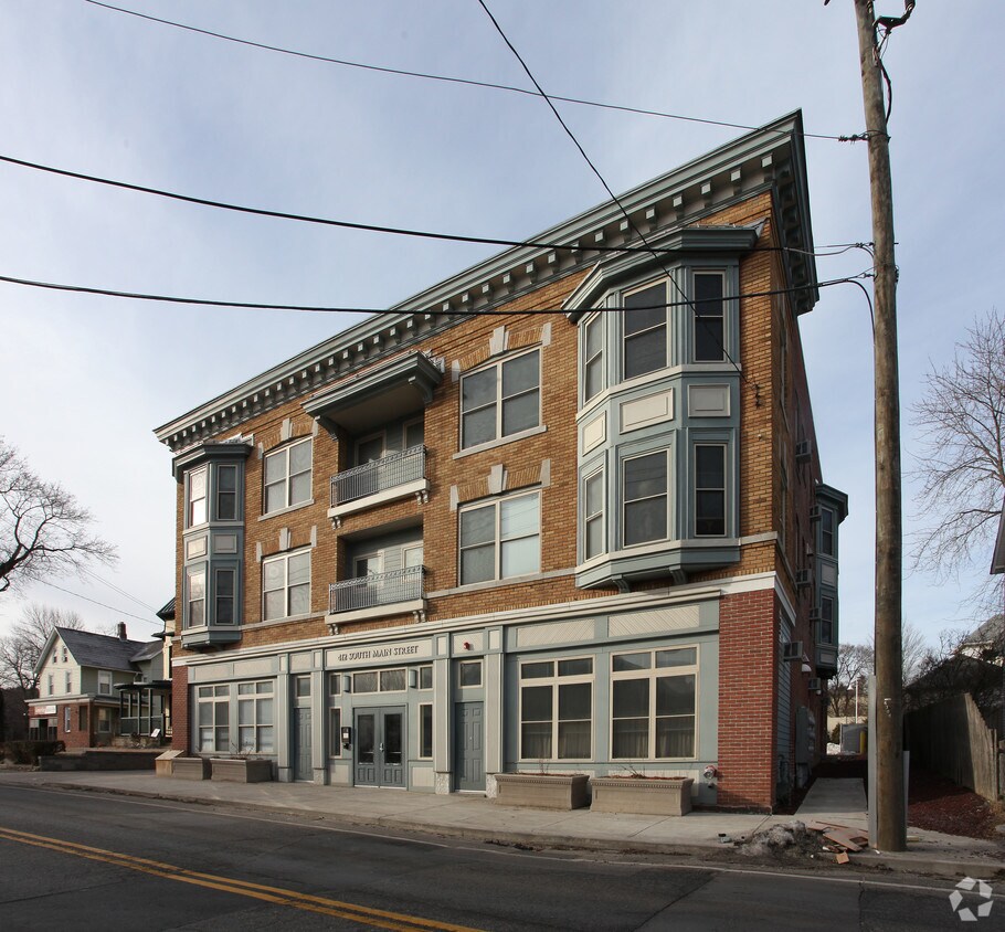 Building Photo - 408-412 S Main St