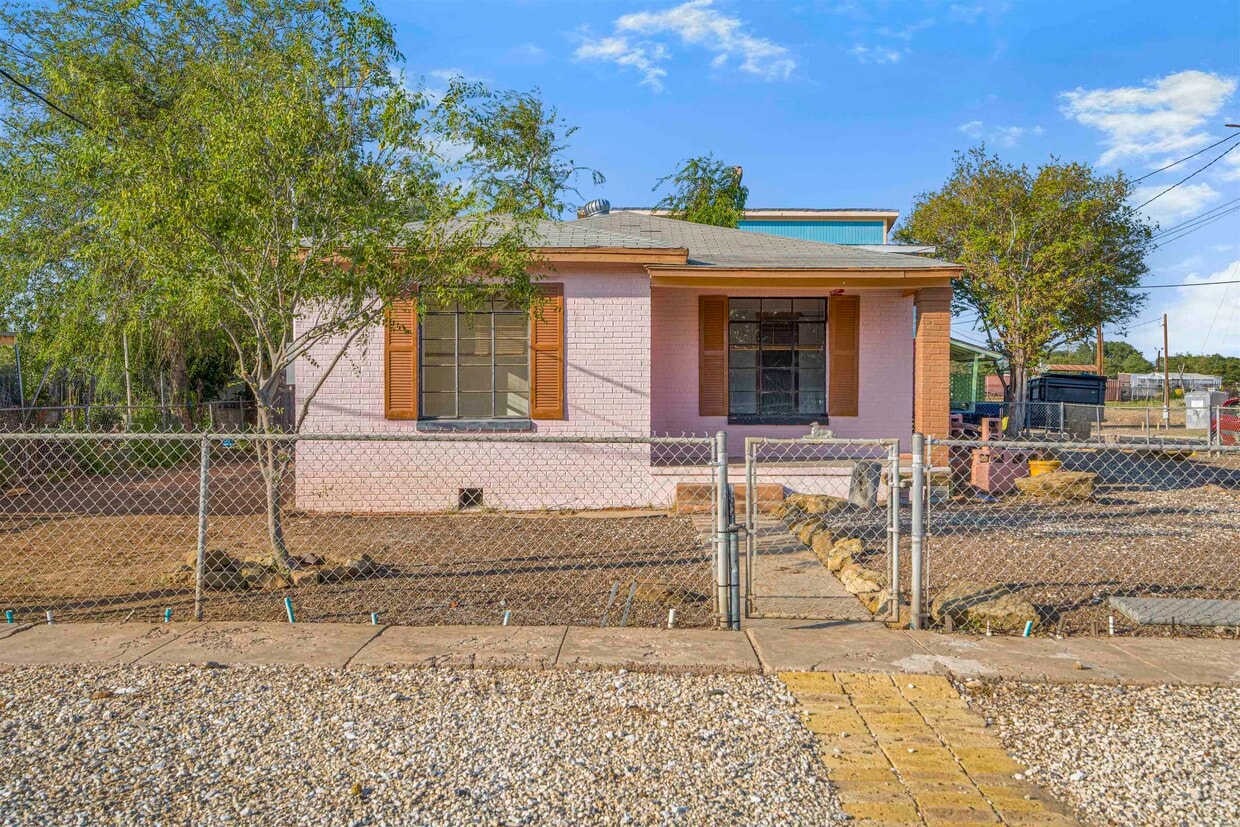 Foto principal - 1820 Aldama St