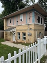 Building Photo - 336 E Westfield Ave
