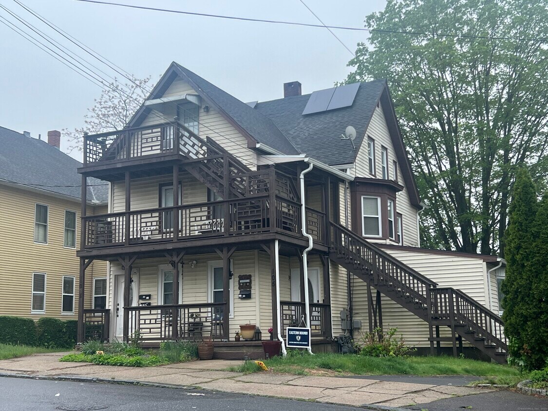 Primary Photo - 105-107-107 Hill St