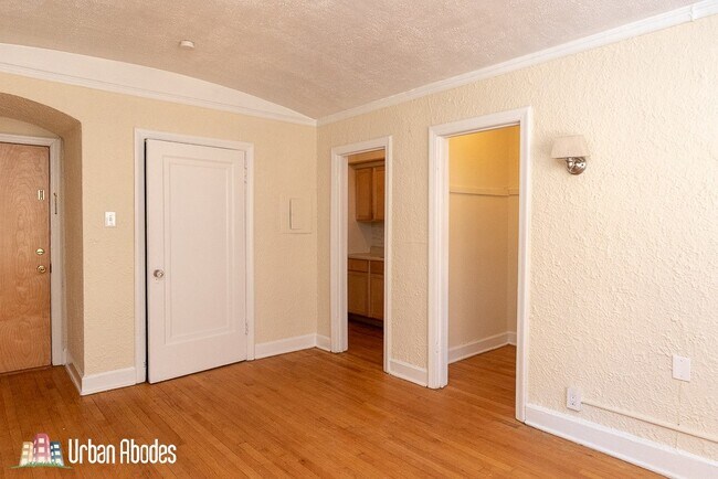 Foto del edificio - 535 W Arlington Pl