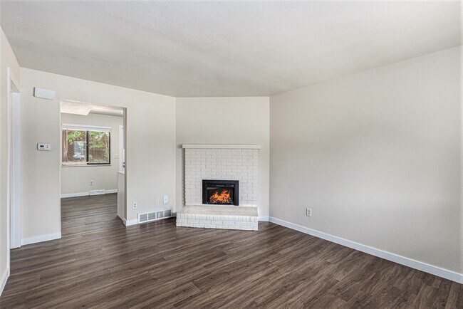 Foto del edificio - 2151 18th Avenue Ct