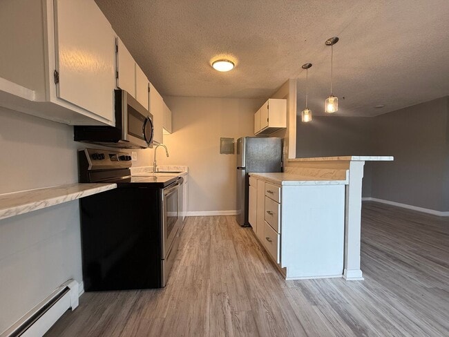 Building Photo - Fully renovated 1-bedroom condo in Norwood!