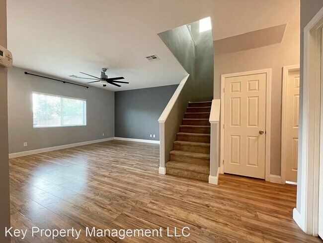 Building Photo - 4 br, 2.5 bath House - 2825 Woodland Park Ave