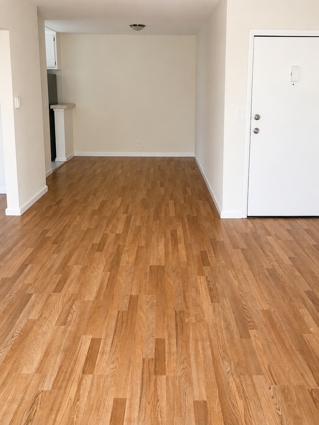 Interior Photo - 1001 N Curson Ave ( 7609 Romaine )