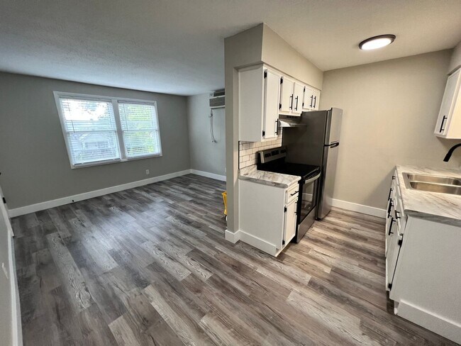 Foto del edificio - Newly remodeled one bedroom available soon!