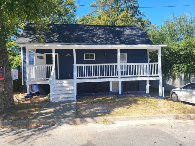 Photo - 1109 Windsor St SW House