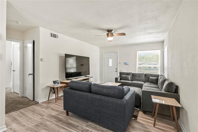 Foto del edificio - 2315 Housley Dr