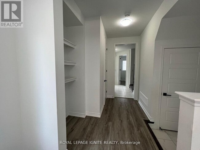 Building Photo - 1253 Redbud Garden