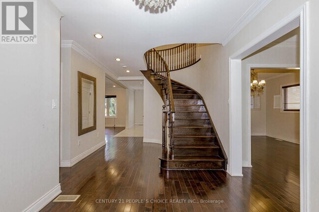 Building Photo - 897 Bancroft Dr