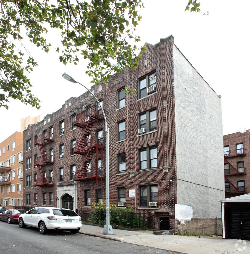 Primary Photo - 1581 W 7th St