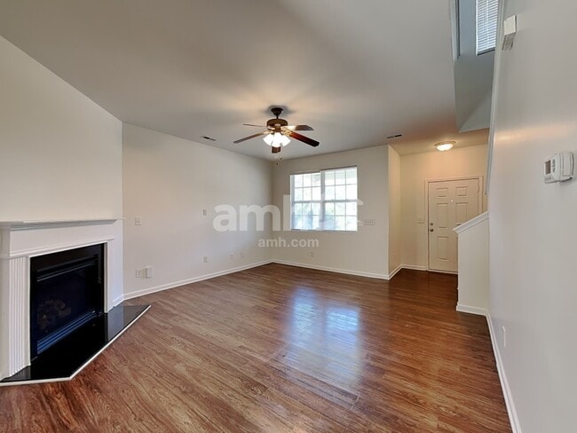 Building Photo - 2811 Marville Ct