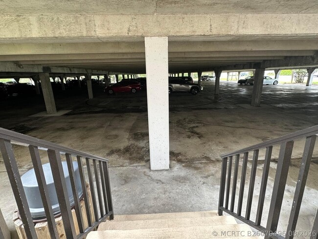 Building Photo - 5047 N Hwy A1A