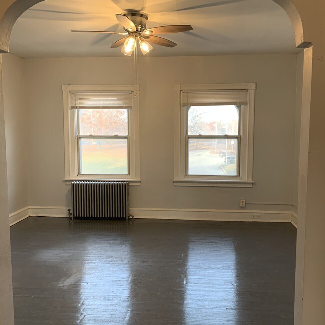 Building Photo - 4030 Parkside Ave