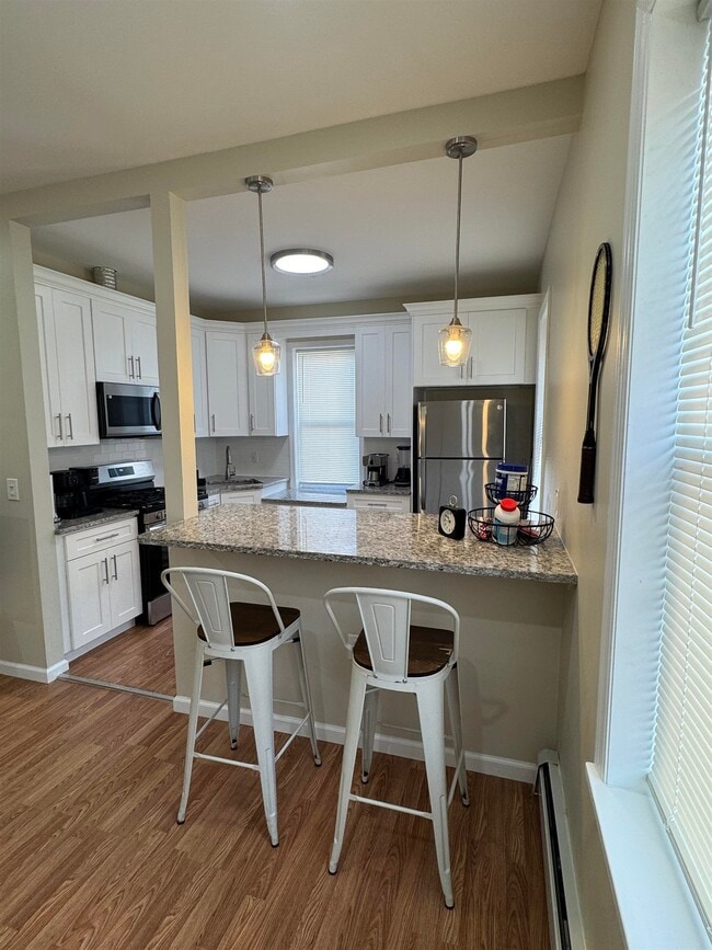 Building Photo - 523 Grand Ave