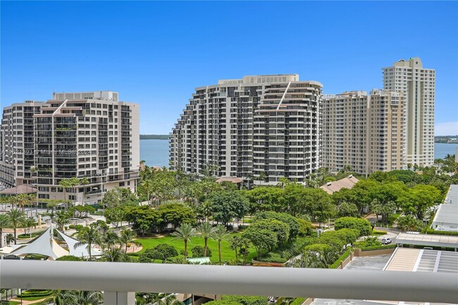 Foto del edificio - 901 Brickell Key Blvd