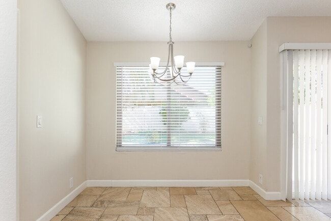 Building Photo - 4452 E Wildwood Dr