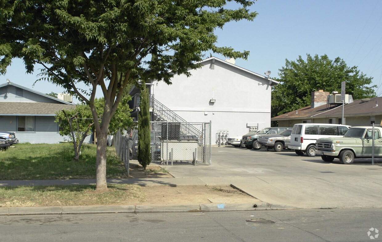 Building Photo - 541 M St