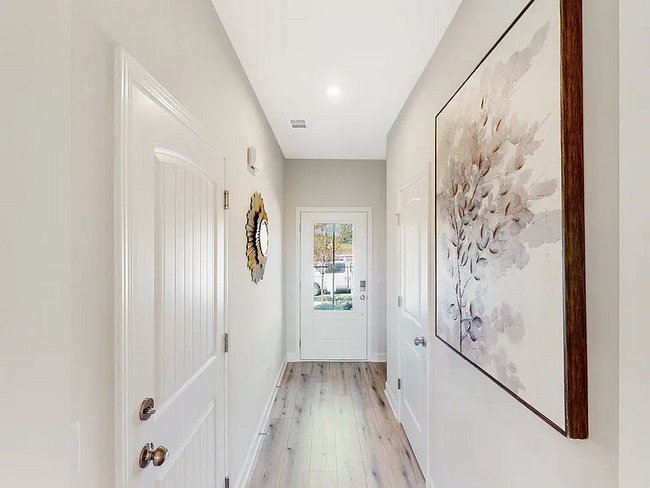 Building Photo - 3044 Duvall Dr