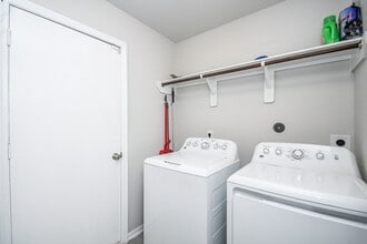 Building Photo - 12234 Chestnut Clearing Trail