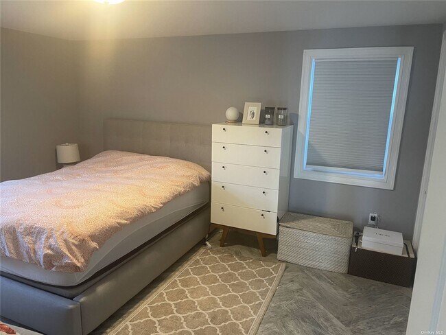 Foto del edificio - 164 W Nicholai St