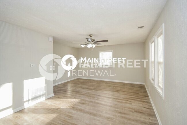 Building Photo - 3 Bedroom Pet-Friendly Home in Indianapoli...