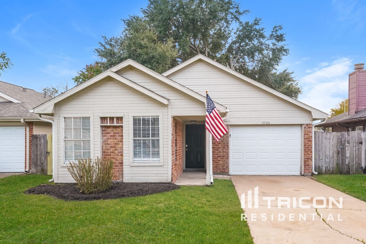 Primary Photo - 4700 Greenwood Dr