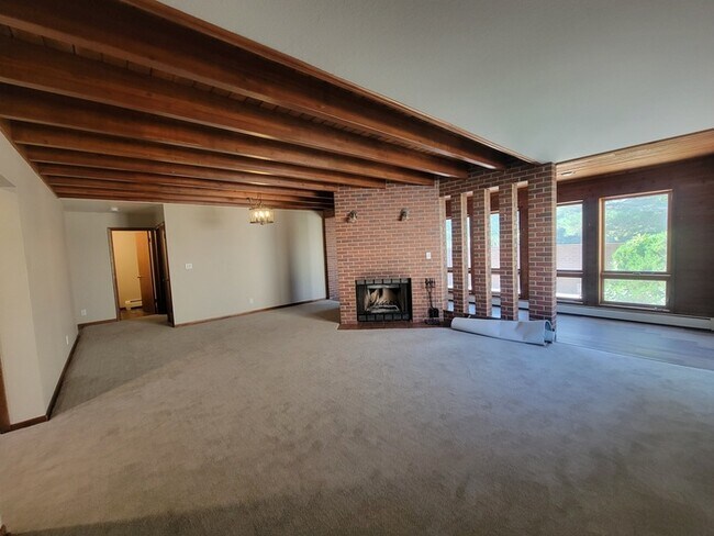 Building Photo - 5104 Syracuse Rd