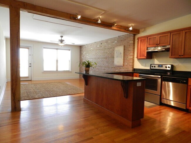 Foto del edificio - 505 Fay St