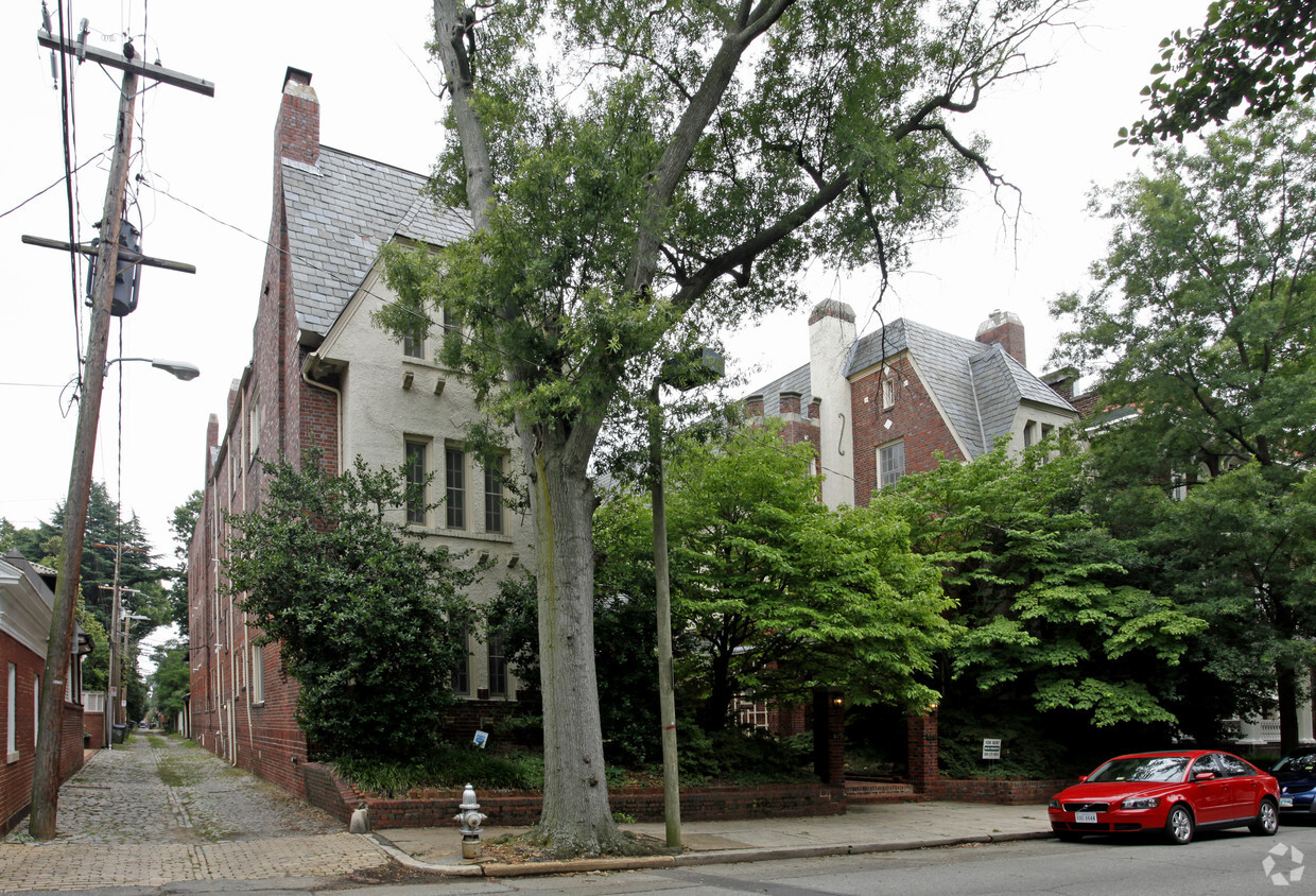 Foto principal - 603-605 N Davis Ave