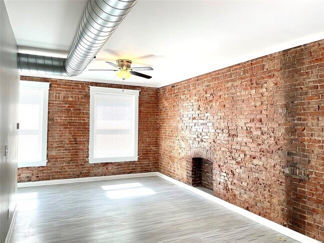 Foto del edificio - 5011 Devonshire Ave