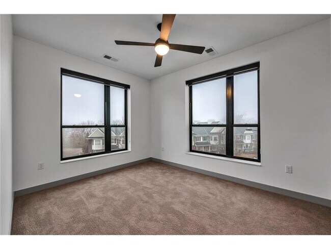 Foto del edificio - 640 Wisconsin Ave N