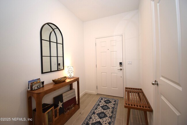 Foto del edificio - 6834 Golden Monarch Ave